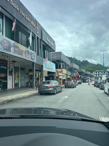 Spacious 1st Floor semi-D shop front at Kampung Bukit Tinggi for Rent 1