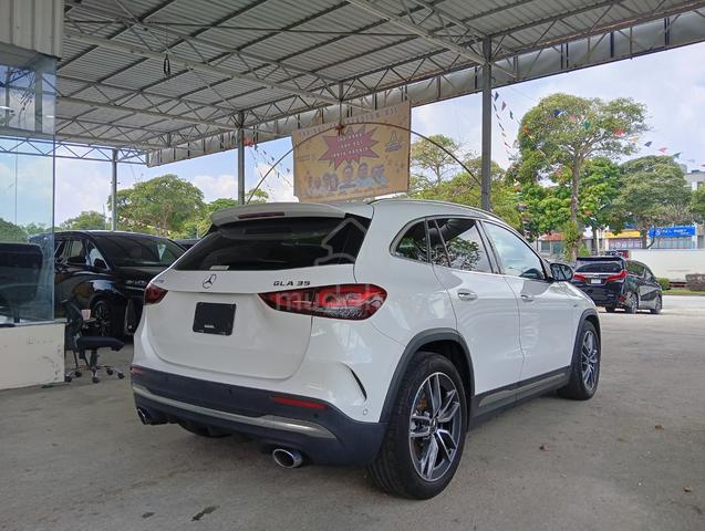 2022 Mercedes Benz GLA35 2.0 AMG 4 MATIC (A) - 4
