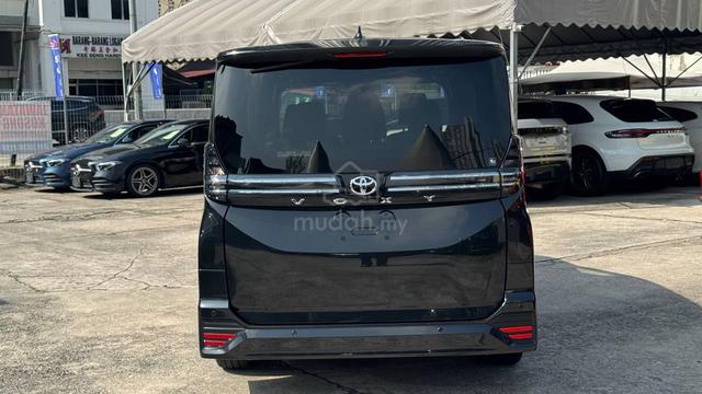 2023 Toyota VOXY 2.0 S-G (A) - 5