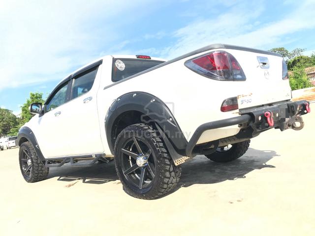 Mazda BT-50 2.2 XLT 4WD(M)LEATHER SEAT/20"SSR RIM - 4