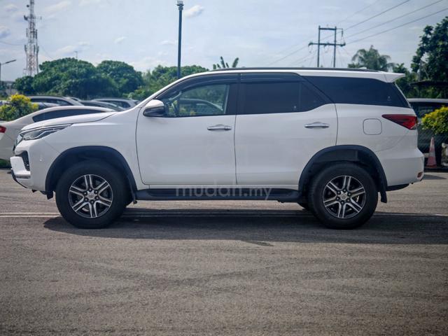 2022 Toyota FORTUNER 2.4L (A) - 5