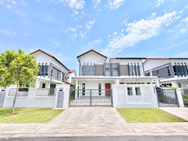Facing Open Cheapest 2 Storey Alam Sari Caressa 1