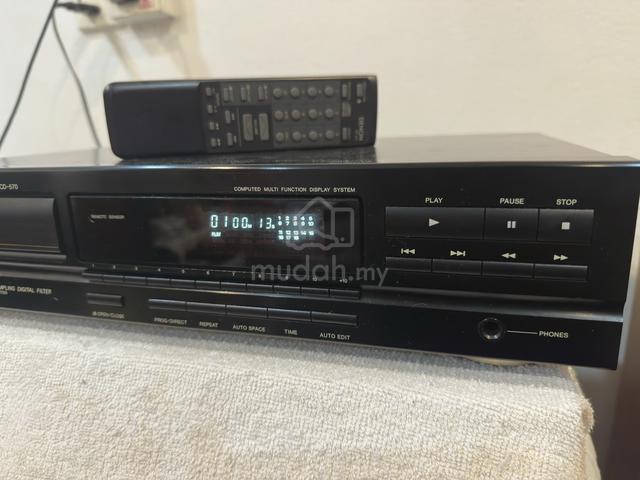 Denon DCD-570 Cd Player - photo 4 of 6