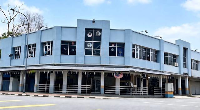 Corner double storey shop office Bandar Pinggiran Subang 1