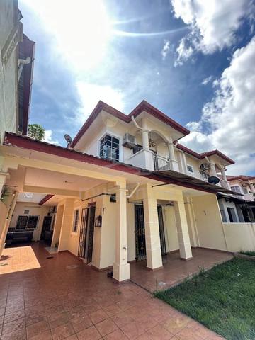Double Storey Semi-D For Sale !! 1