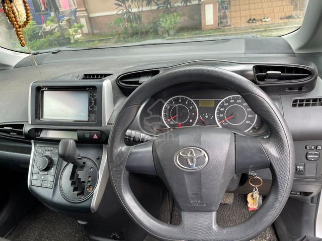 2010 Toyota WISH 1.8 X ZGE20G (A) - 5