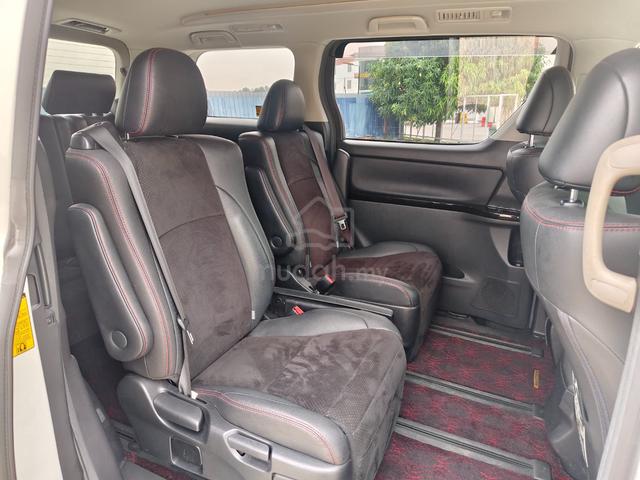 2013 Toyota Vellfire 2.4 Golden Eye 5-Years Wrrnty - 5
