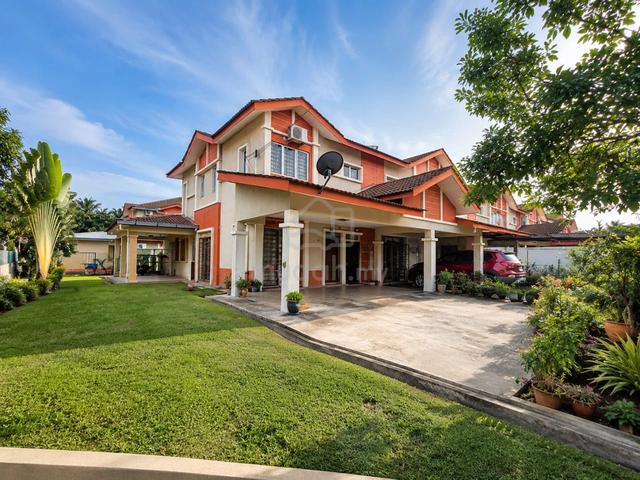 Renovated Corner Lot Double Storey Taman Seri Mahkota Aman, Kuantan 1