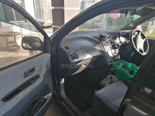 1999 Toyota IPSUM 2.0 (A) - 4
