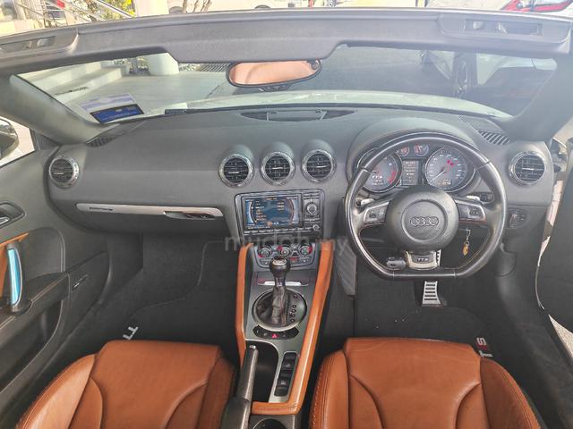 Audi TTS 2.0 Cabriolet Roadster  - 3