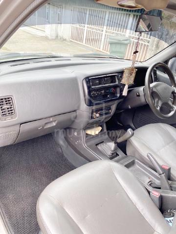 2006 Mitsubishi STORM 2.5 GLX (M) - 5