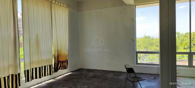Taman Bukit Serdang - First Floor Shop For Rent 1