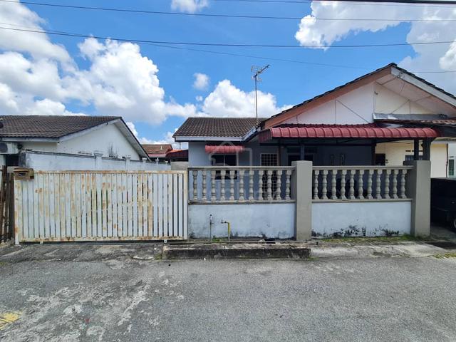 RUMAH SEMI D BERJAYA PERMAI KUANTAN Untuk Dijual 1
