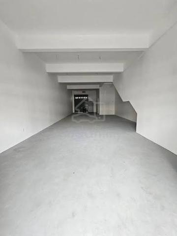 Ukay Perdana Shop Lot 1