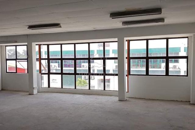 1.5-Storey Link Factory @ Taman Cheras Jaya, Balakong 1