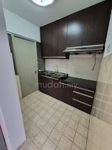 saujana apartment 1