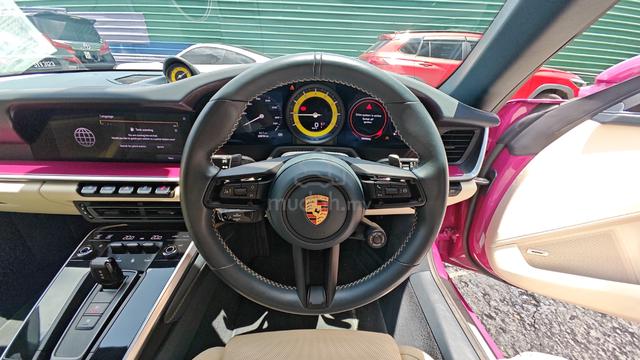 2023 Porsche 911 3.0 CARRERA CABRIOLET RUBY STAR - 4