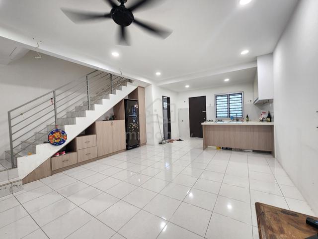 Bandar Seri Coalfields Hibiscus 3 Fully Renovated . Well Kept Unit!! 1