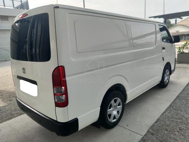 2022 Toyota Hiace 2.5 (M) Panel Van - 4
