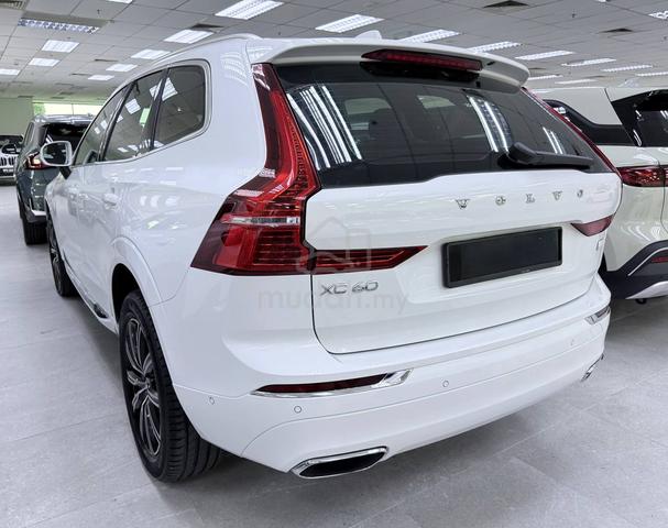 2021 Volvo XC60 Recharge T8 Inscription Plus 2.0L - 4
