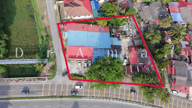 Tanah Untuk Disewa Beserta Binaan Kedai-Kedai Hadapan Jalan Utama 1