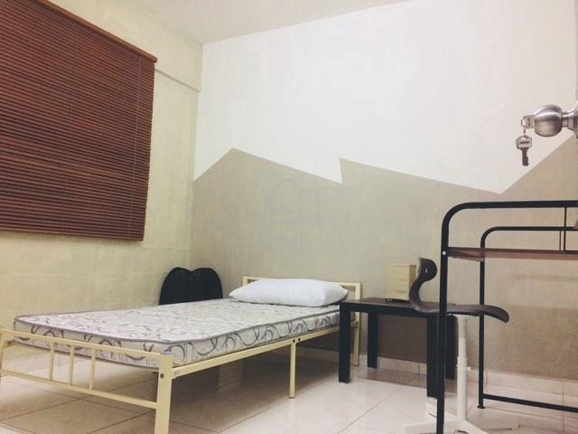 NON SHARING MALE Middle Bedroom Kondo Rakyat, Pantai Dalam (OCT 26) 1