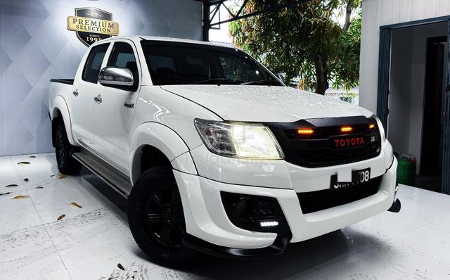 2012 Toyota HILUX 2.5 (A) LEATHER SEAT FULL LOAN - 1