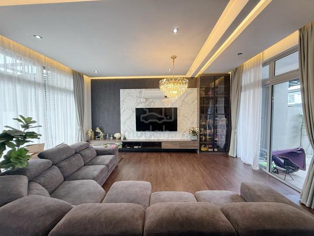 The Vantage Superlink [40 x 65] Fully Renovated Bandar Mahkota Cheras 1