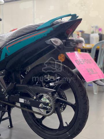 yamaha v8 motorcycle