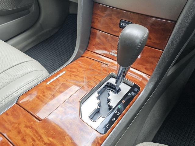 2009 Toyota CAMRY 2.0 G (A)- TIP TOP CONDITION - 5