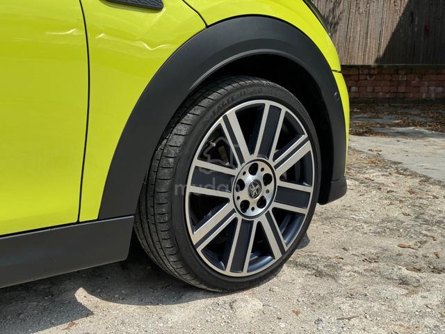 MINIONS JAPAN SPEC FACELIFT 2023 Mini COOPER 2.0 S - 4