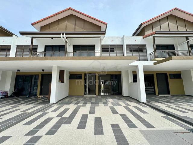 22x75 SPACIOUS 😍 2 Storey Adelia Setia Warisan Tropika, Kota Warisan 1