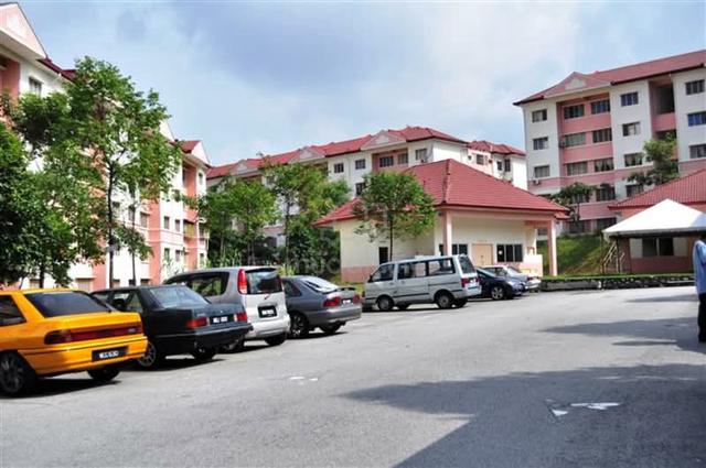 Sri Dahlia Apartment 1