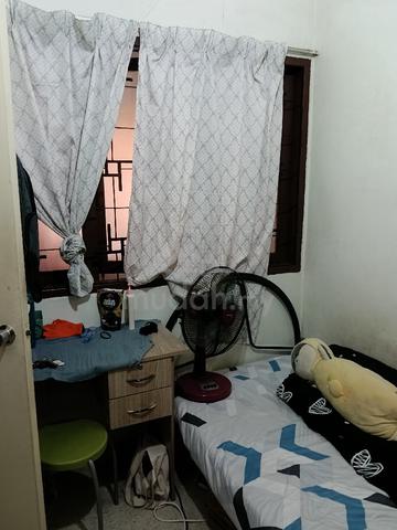 Single Room at Taman Bahagia 1