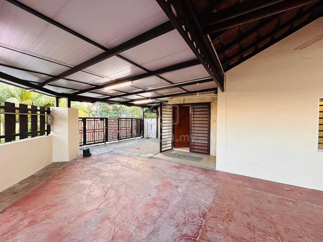 Corner Lot Taman Pontian Jaya Renovated Unit [ Cantik / Open Facing ] 1