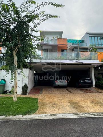 Fully Renovated! 2.5 Storey Semi D House, Bangi Lakehills Villa, Bangi 1