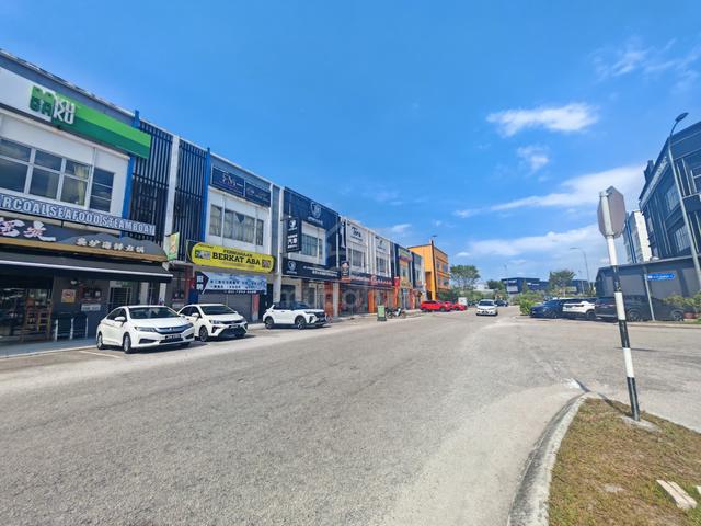 Kulai Shoplot Bandar Indahpura Adjoin Double Storey,Kulai 1