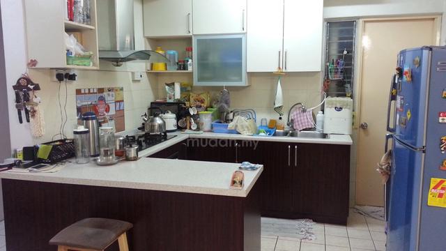 saujana apartment 1