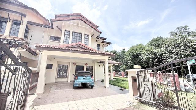 CORNER LOT Double Storey SUPERLINK, Jalan Rabung Bukit Jelutong 1