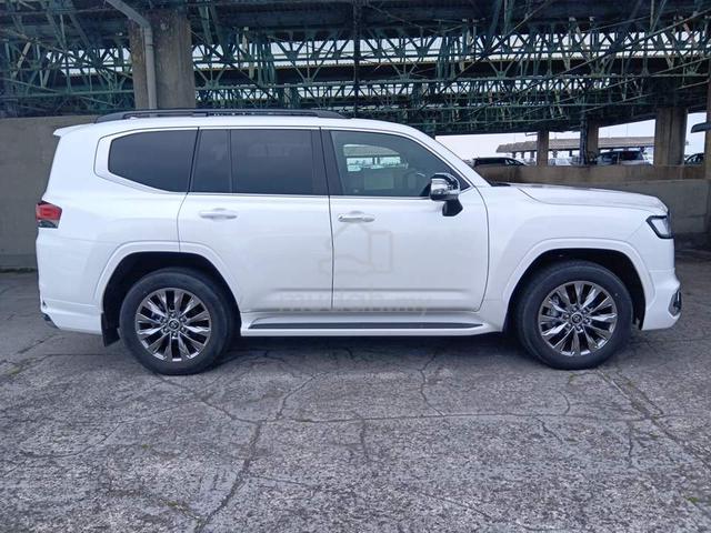 2023 BOOKNOW JBL HUD Toyota LANDCRUISER 3.5 ZX - 4