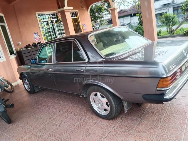 1995 Mercedes Benz 200E 2.0 (A) - 1