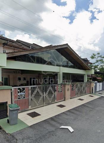 2 double storey Taman Pinggiran Golf for sale( merged)! 1