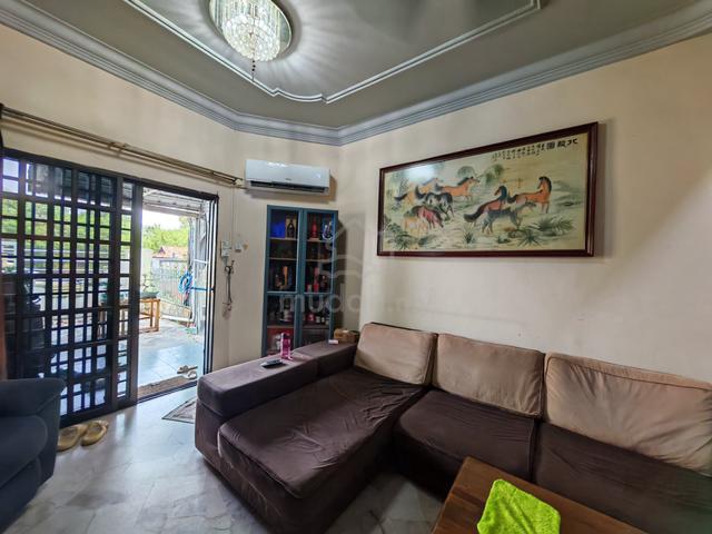 Jalan Sri Putri 1 Single Storey Terrace House,taman Putri Kulai 1