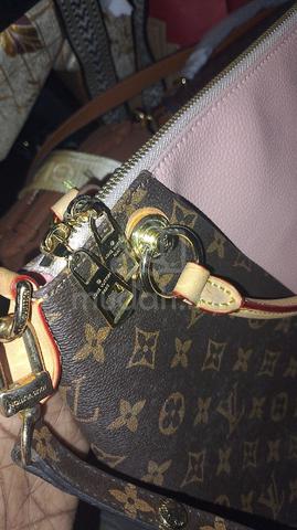 Carousel Image
