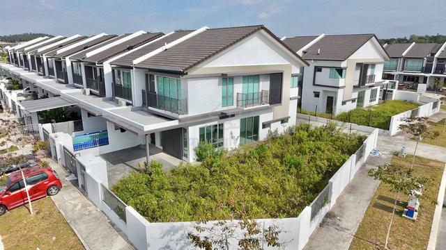CORNER Facing Playground 2 Storey House Serene Heights Bangi Ukm 1