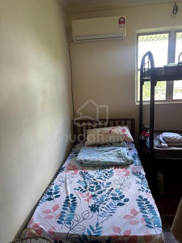 Female Replacement| Pantai Hillpark Phase 5 | Master Bedroom  1