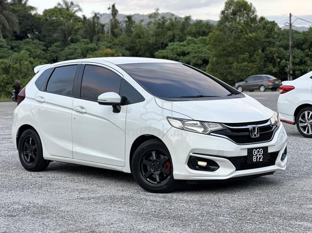 Honda Jazz V spec 2018 ( Direct owner ) - 1
