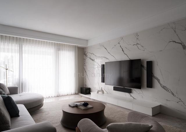 Hot Condo ! Link LRT/MRT - Near Midvalley & Velocity @ Furnish Carpark 1