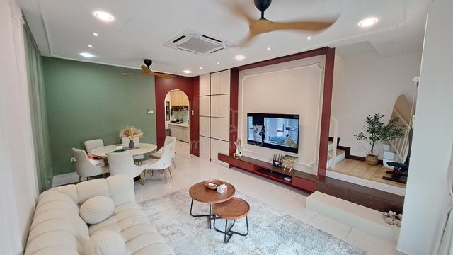 Teres 2 Tingkat, Taman Semarang Mutiara, Dengkil, Selangor 1