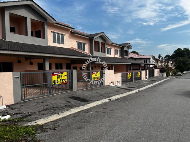 Freehold Fair Park Newly Completed Double Storey Terrace 3